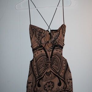 Elegant Black and Tan Patterned Dress